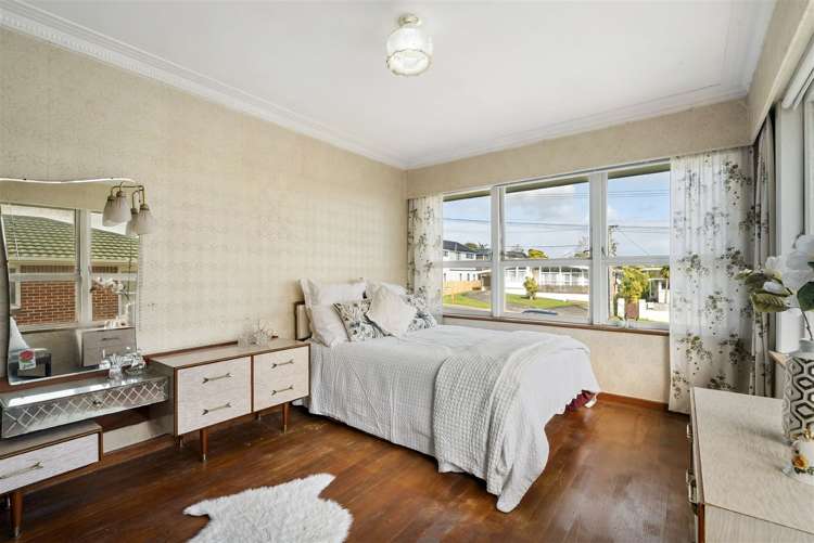 84 Royal View Road Te Atatu South_20