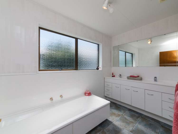 4 Heayns Place Feilding_12