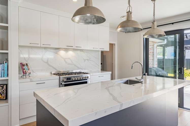 21 Cynisca Crescent Wallaceville_1