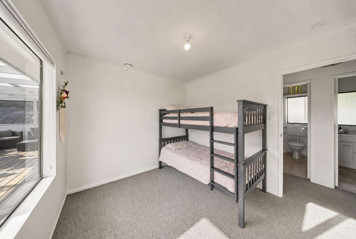 141 Victory Street_2