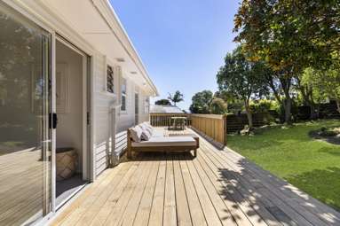 15 Rosecamp Road_3