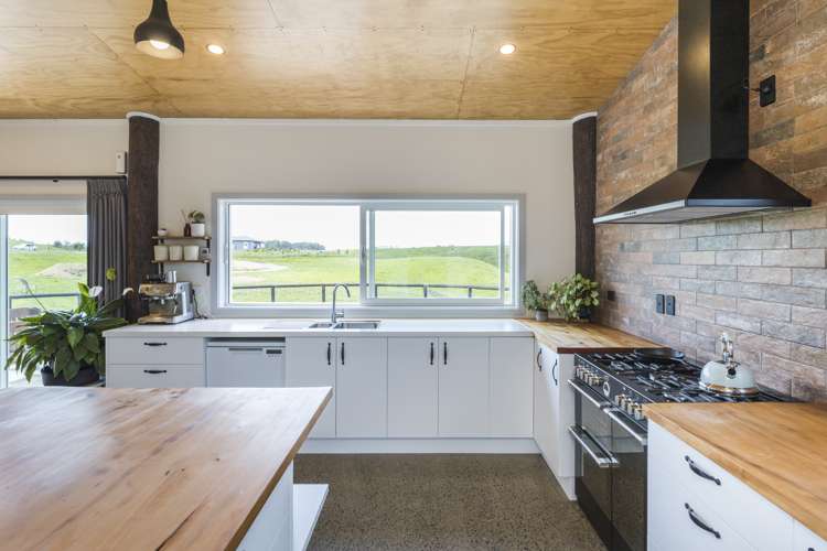 34 Highland View Drive Tokomaru_7