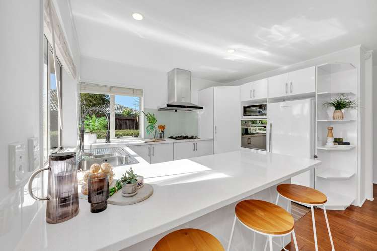 24 Cottesmore Place Huntington Park_10