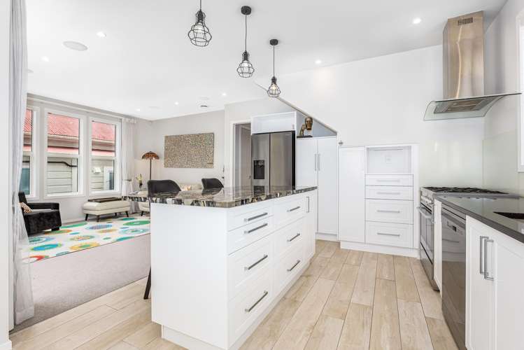 5A Torless Terrace Thorndon_9