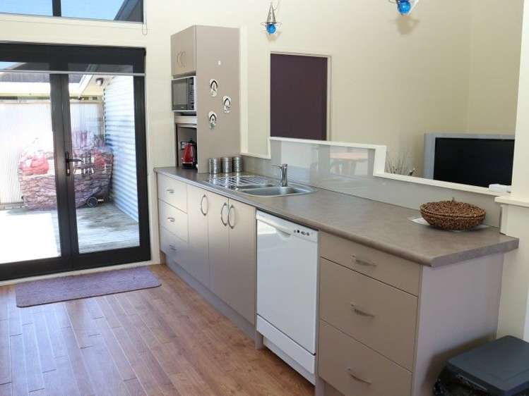 19 Hawk Hill Crescent Cooks Beach_8