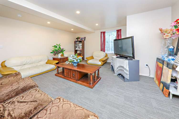 8 Vickers Crescent Mangere_3
