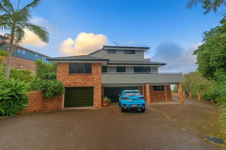 65 Roberts Road Matakatia Bay_1