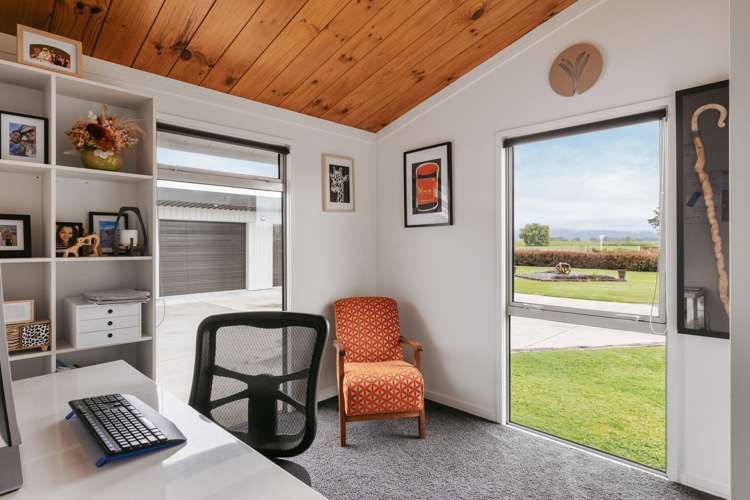 197 Paroa Road Coastlands_12