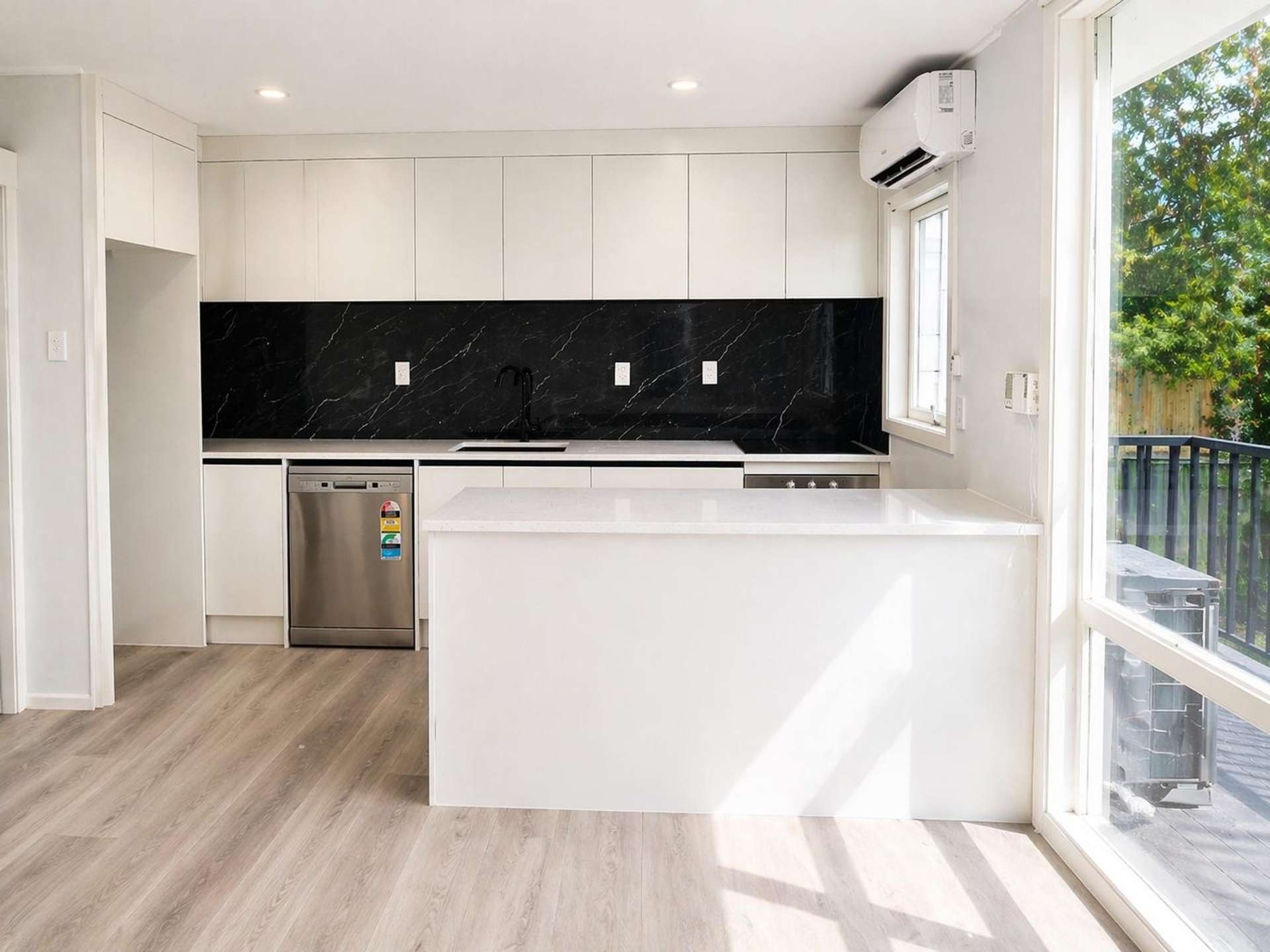 1/16A Dallinghoe Crescent Milford_0