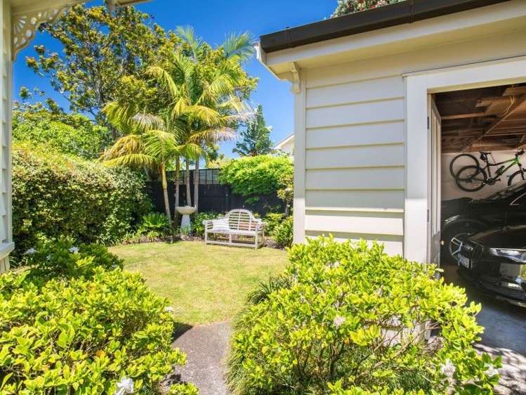 27 Oxford Terrace Devonport_12