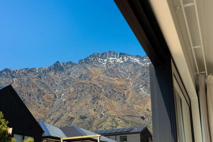 16 Crop Street Jacks Point_20