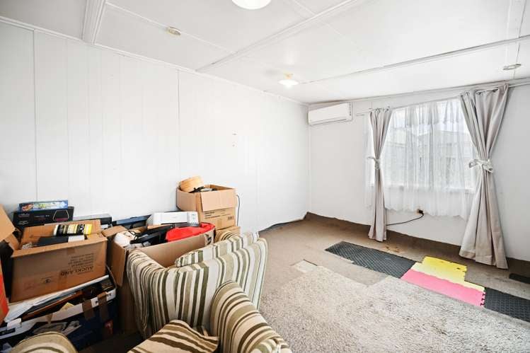 87 Montgomery Crescent Bader_16