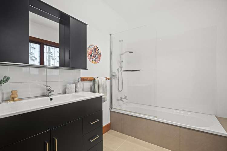 132 Guthries Road Belfast_14