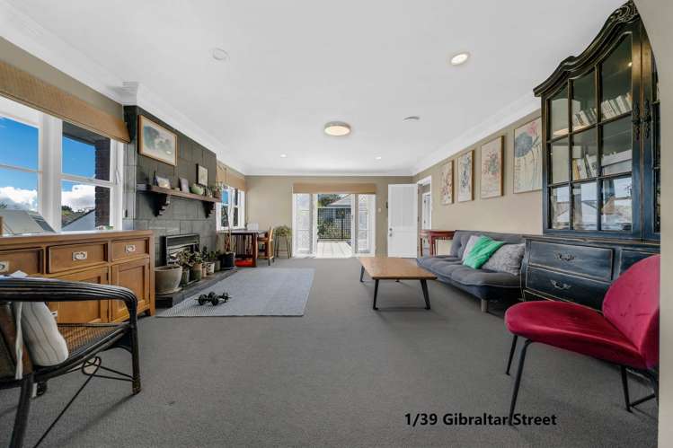 1 & 2/39 Gibraltar Street Howick_19