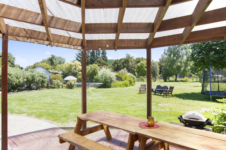 97 Pigeon Valley Road Wakefield_2