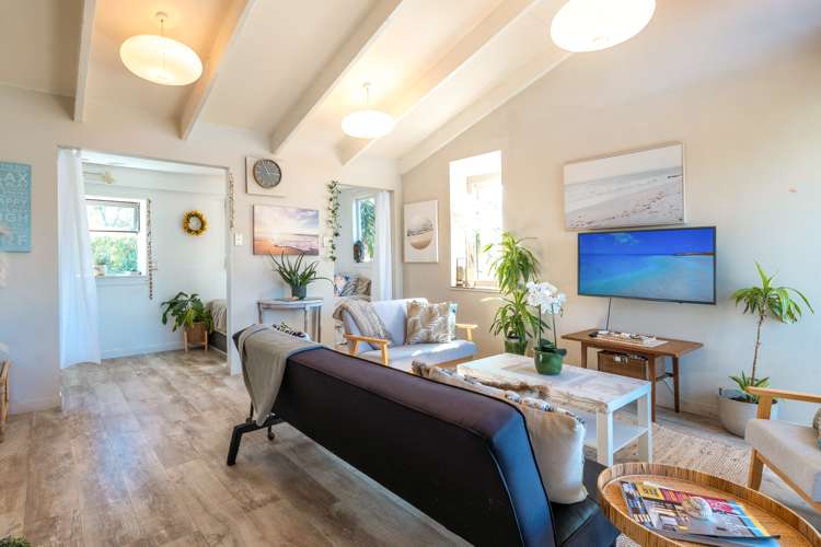 1 Ridge Road Oneroa_6