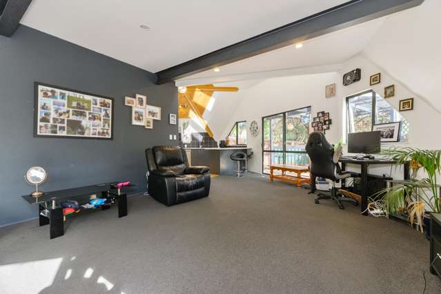 39 Chamari Close Titirangi_1