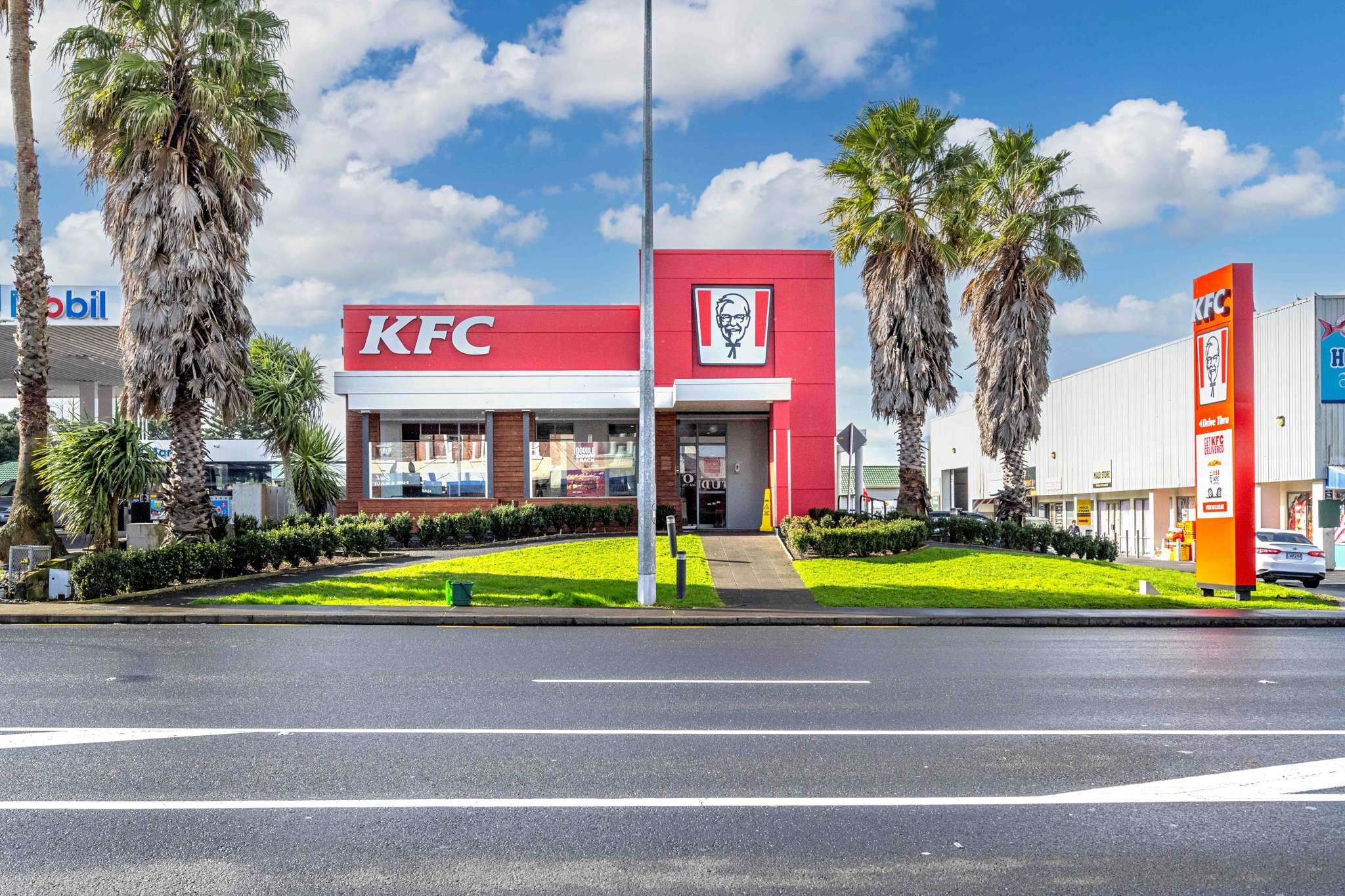 High-profile brand in prime Ōtāhuhu location