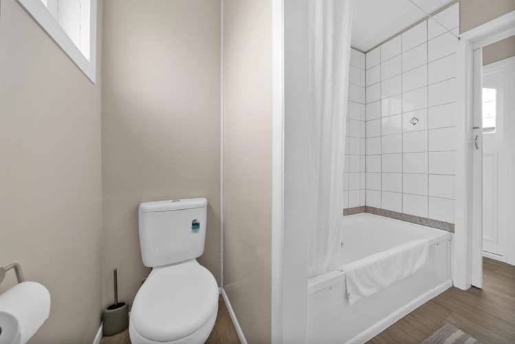 14 Henderson Avenue Tuakau_15