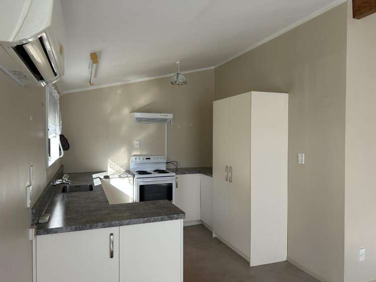 32B Bishopdale Avenue 10796_2