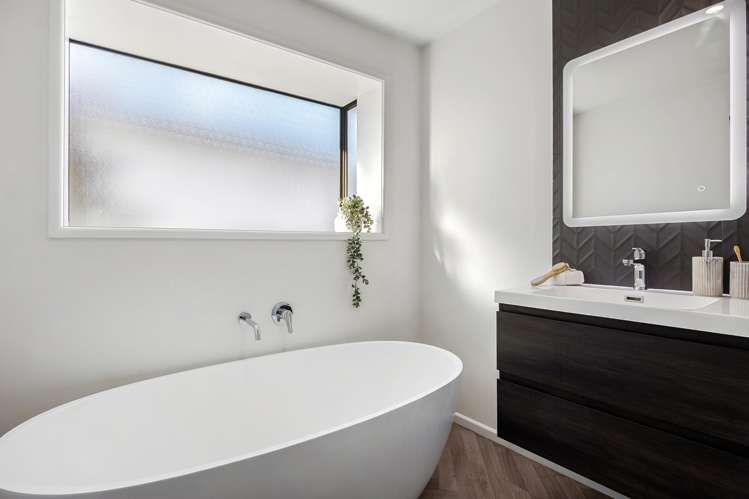 8 Smartlea Street Hoon Hay_11