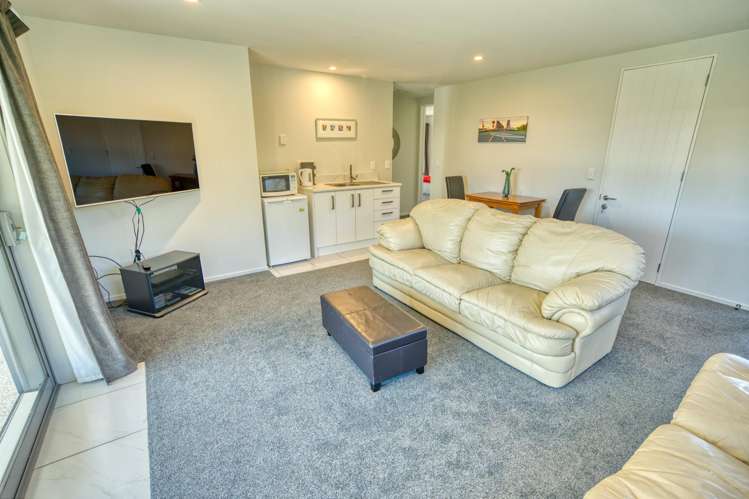 91 Beach Road Ross_8