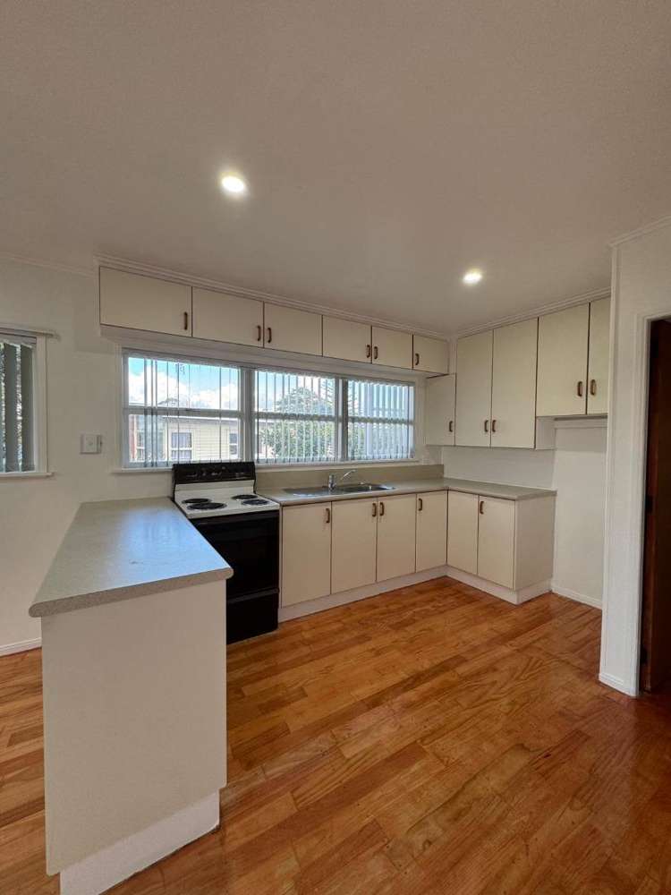 73 Christmas Road 10686_5