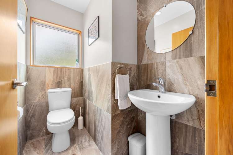 32 Penryn Drive Camborne_11