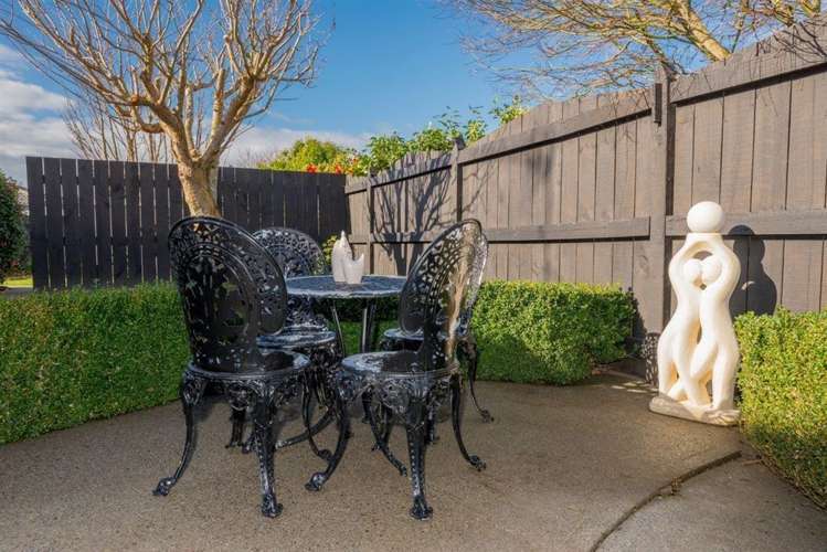 7 Lynch Grove Levin_23