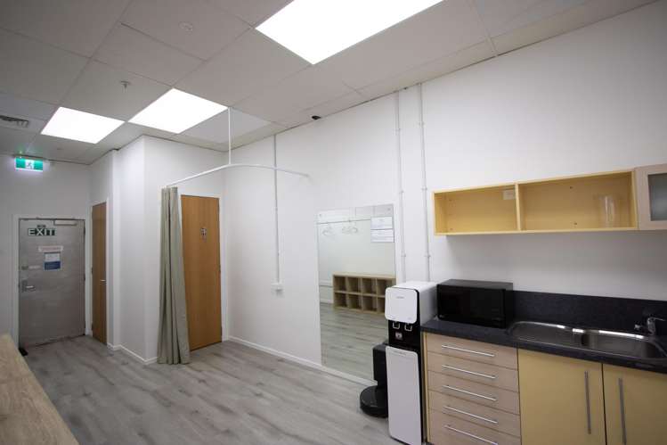 Retail/129 Hurstmere Road Takapuna_6