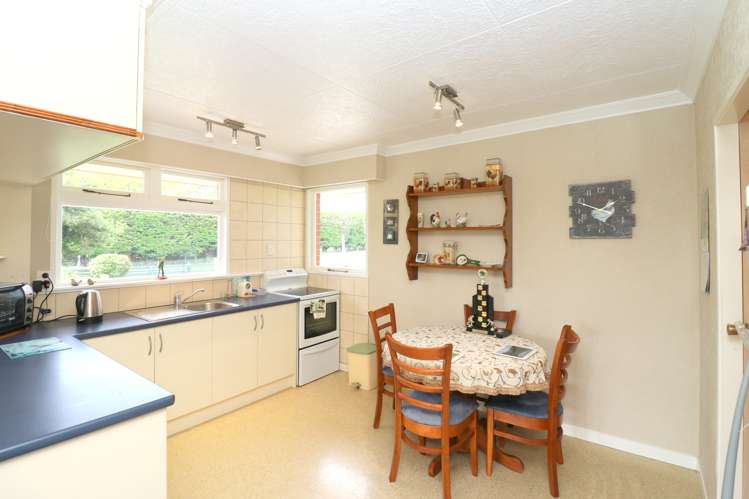 215 Findlay Road Ascot_12