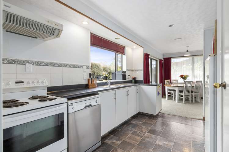 11 Lord Auckland Road Wakefield_7