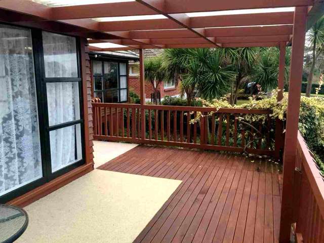 70 Tiroroa Ave Te Atatu South_1