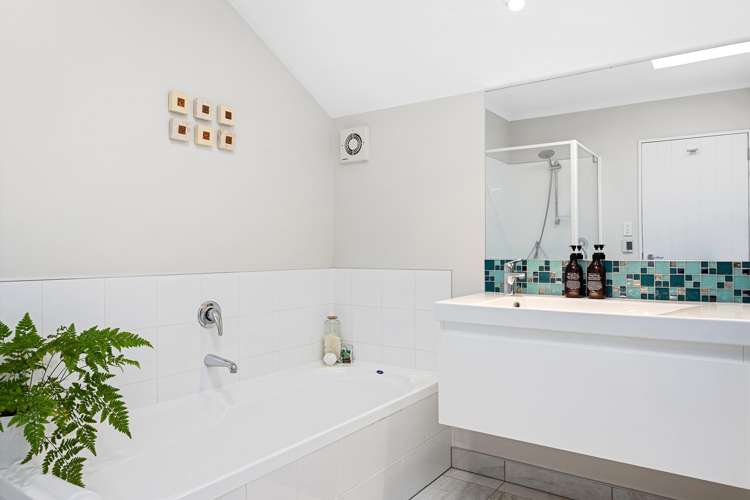 2 Richard Seddon Drive Northwood_12