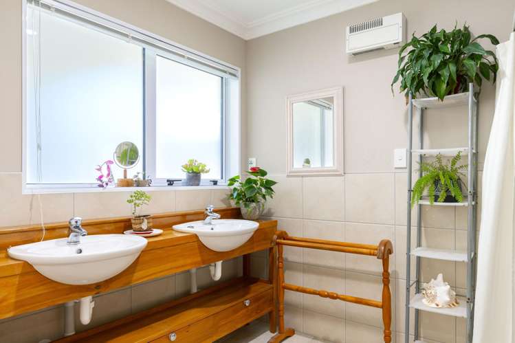 42 Waikawa Road Picton_29