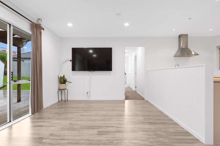 6 Fernhaven Place Massey_17