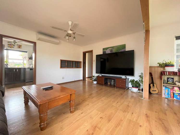 82 Barrys Road Glendene_1