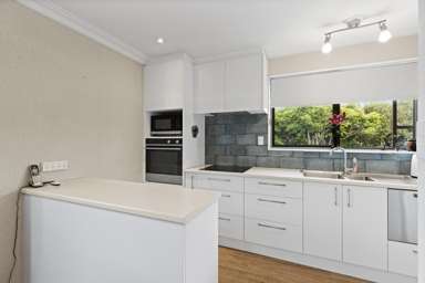 2/16 Camrose Place_4