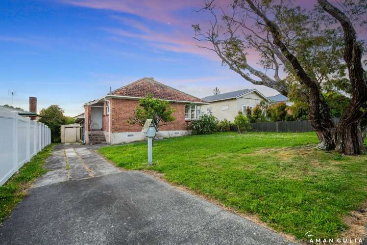 19 Bentleigh Avenue New Windsor_16