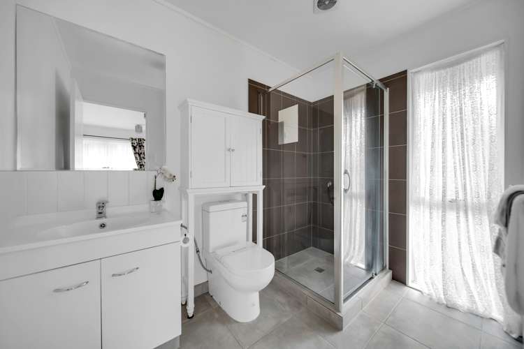 14 Mark Carter Place Flat Bush_10