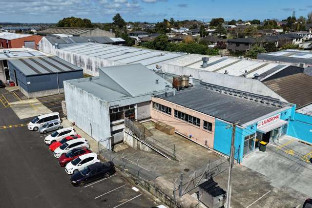 Low-cost industrial workspace and storage