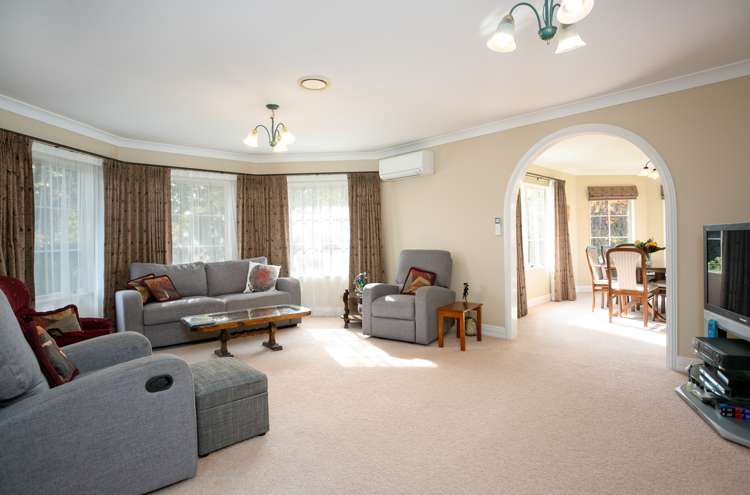 45 The Oaks Drive Leamington_2