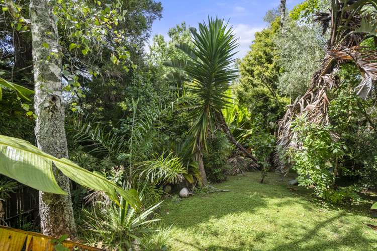 37 Glendale Road Glen Eden_13