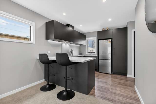 17/15 Brook Street Waiwhetu_2