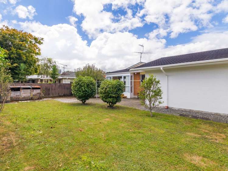 11 Shanly Street Brown Owl_16