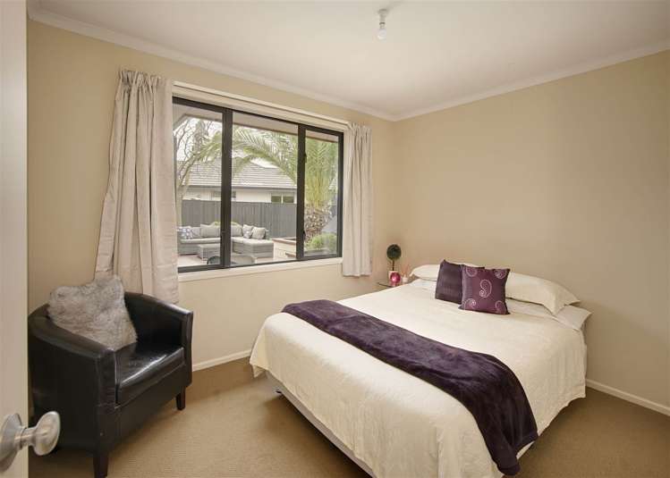 8 Ken Wadsworth Way Stoke_11