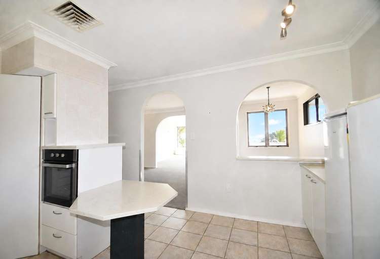 24 Domain Crescent Muriwai_3