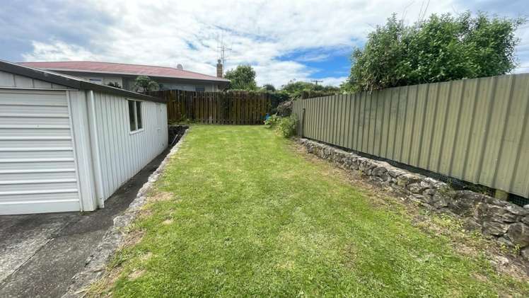 1 Glenfield Place Brookfield_11