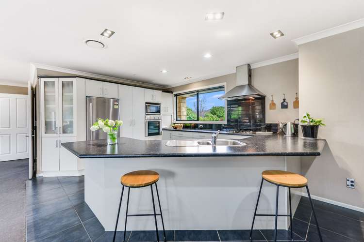 32 Moonlight Drive Rototuna North_1