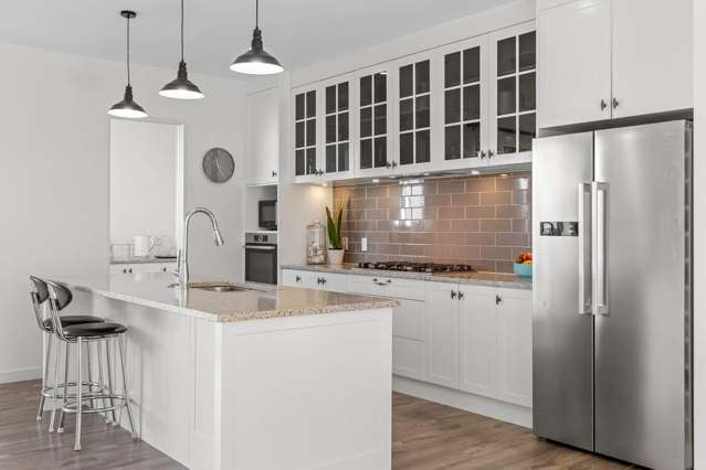 LOCATION. LIFESTYLE. OREWA.